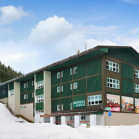 Hotell Lenka 3*