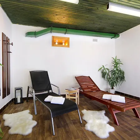 Hotel Lenka 3*