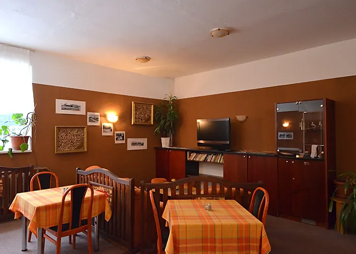 Hotell Lenka 3*