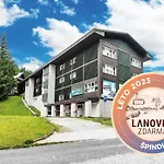 Lenka Hotel 3*