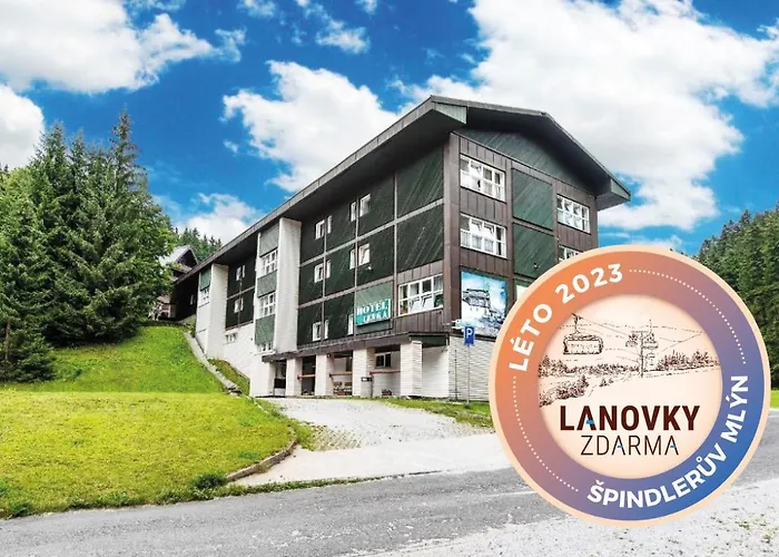 Lenka Hotell 3*